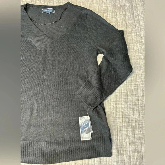 Karen Scott v neck sweater - Picture 2 of 5